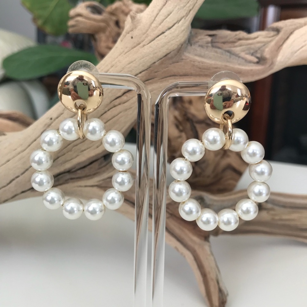 Signed Pearl Frontal Hoop Drop Earrings Lele Sadoughi Timeless Elegant Lady Chic